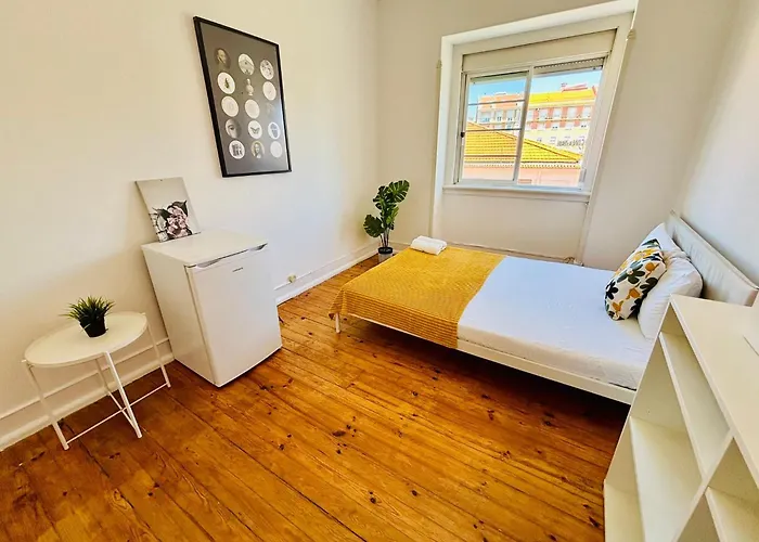 Luxury Ideal For Tourists, Ideal To Visit Lisbon! Vandrarhem *