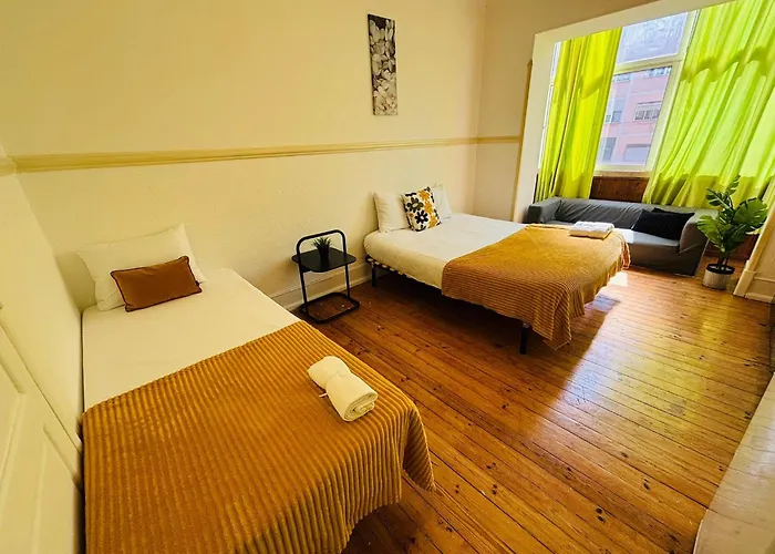 Luxury Ideal For Tourists, Ideal To Visit Lisbon! Vandrarhem